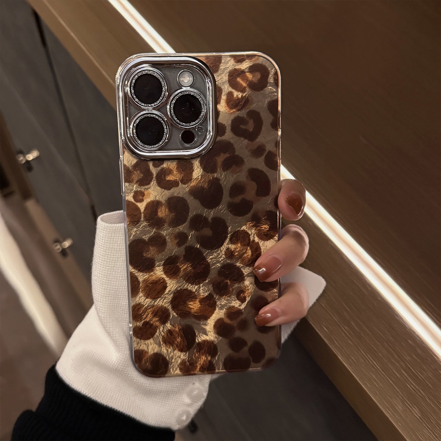 Vintage Leopard Case